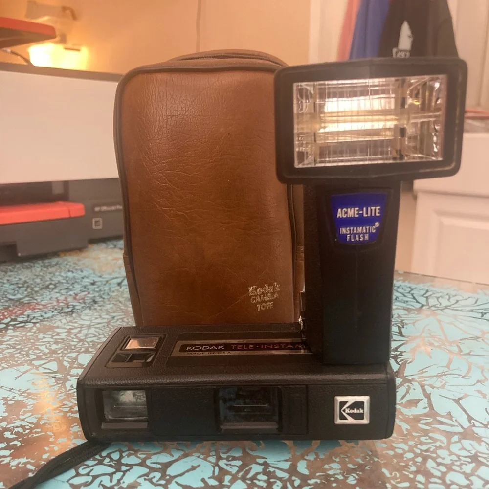 Kodak Tele-Instamatic 608 camera with Acme-Lite Instamatic flash w/ leather case